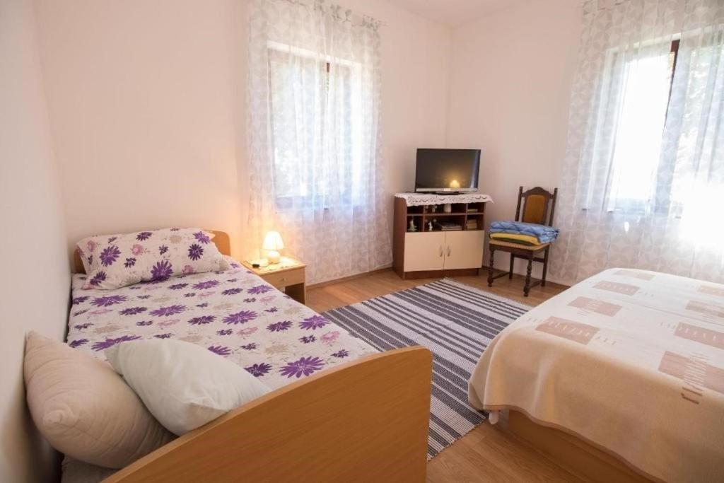 Apartmani Nedjeljko Čunski Exteriör bild